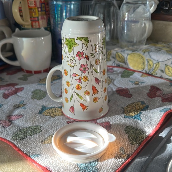 Floral Ceramic Mug - Picture 3 of 4